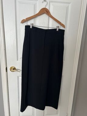 Oak & Fort Black Midi Skirt | Classic Tailored Fit